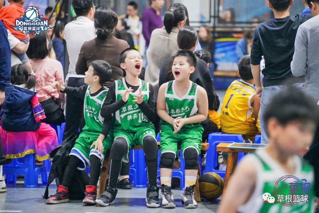 篮球4v4规则半场出街_篮球半场游戏规则_篮球半场的规则