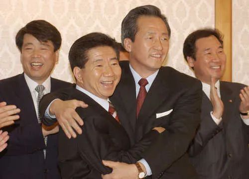 足球赛冠军文案_第二十届足球赛冠军_足球赛冠军怎么发说说
