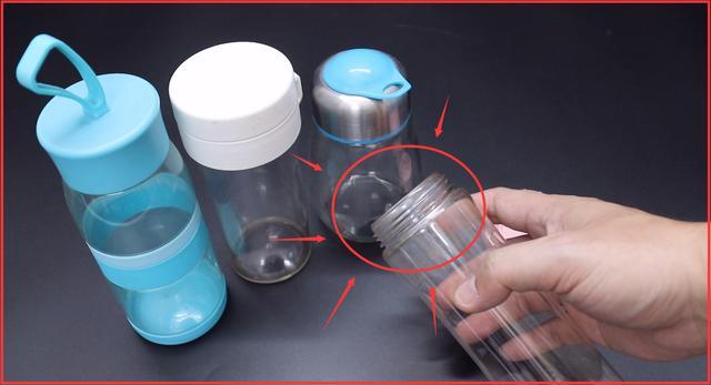 杯子不管多难清洗，教你方法，不用洗洁精，细菌污垢全洗干净