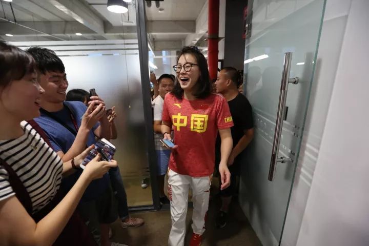 英文趣事分享_文案趣事英语生活中的句子_关于生活的趣事文案英语