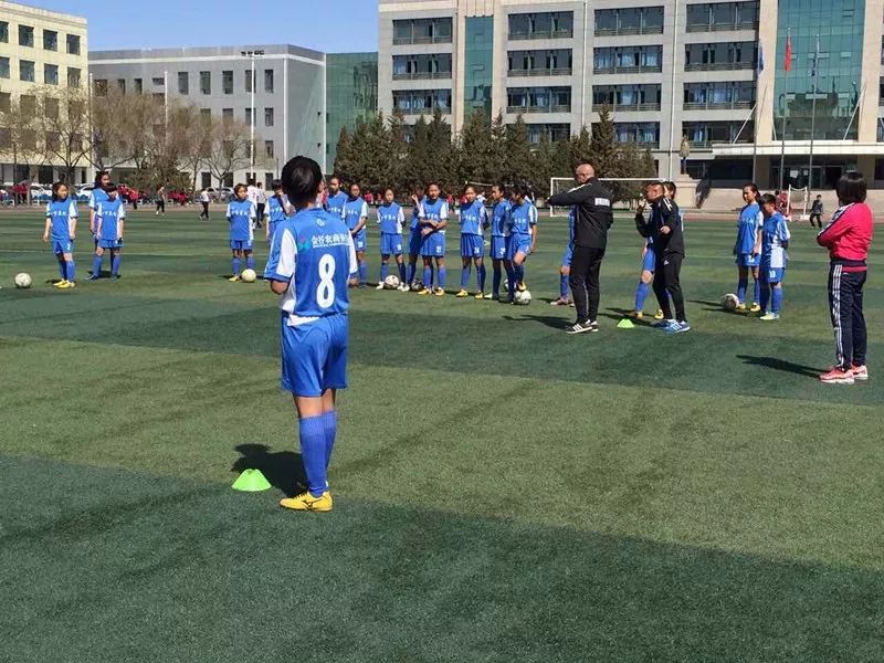 足球女子冠军拿过世界杯_足球女子冠军拿过世界杯冠军吗_女子足球拿过世界冠军吗