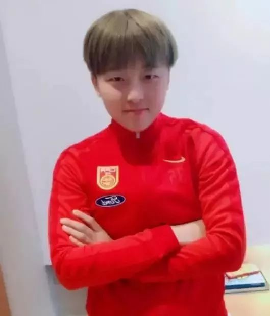 足球女子冠军拿过世界杯_女子足球拿过世界冠军吗_足球女子冠军拿过世界杯冠军吗