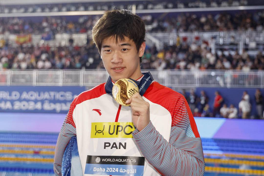 游泳男子冠军韩国名星是谁_五名男子游泳冠军韩国_韩国男子游泳名将