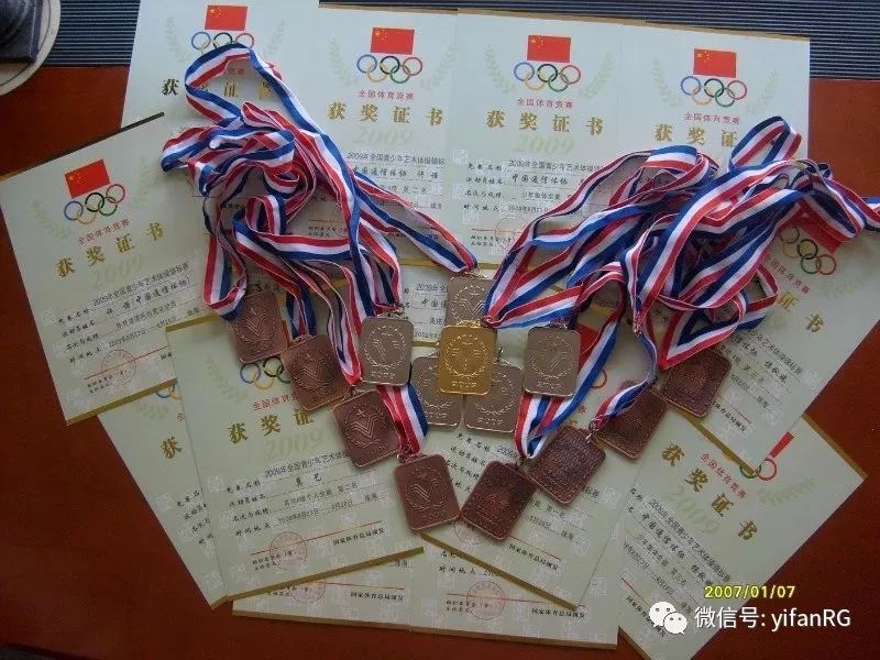 女子游泳儿童比赛舞蹈冠军_游泳舞蹈女子冠军儿童比赛_少儿游泳比赛女子