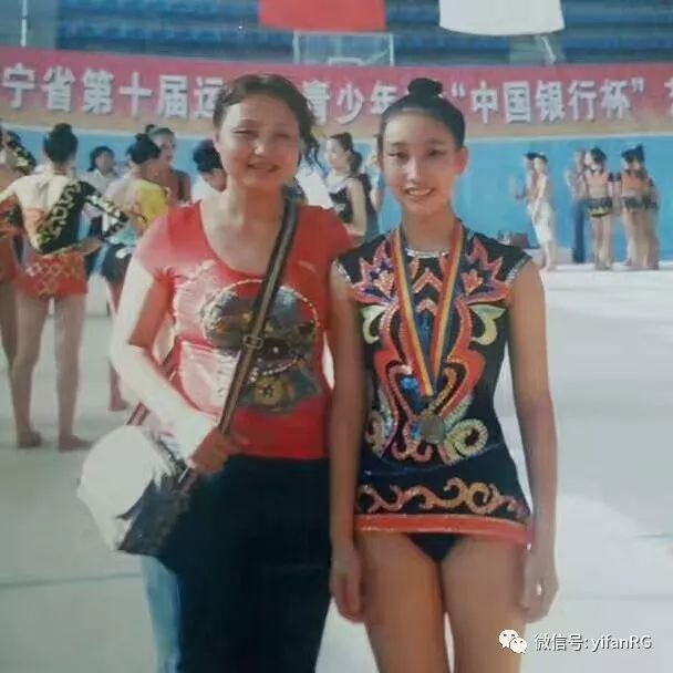 女子游泳儿童比赛舞蹈冠军_游泳舞蹈女子冠军儿童比赛_少儿游泳比赛女子