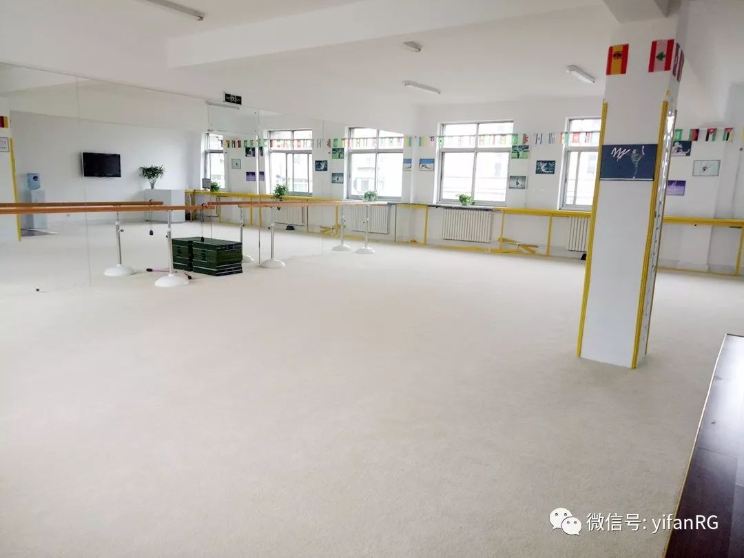 少儿游泳比赛女子_女子游泳儿童比赛舞蹈冠军_游泳舞蹈女子冠军儿童比赛
