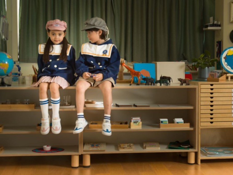 游泳冠军小女孩_游泳舞蹈_女子游泳儿童比赛舞蹈冠军