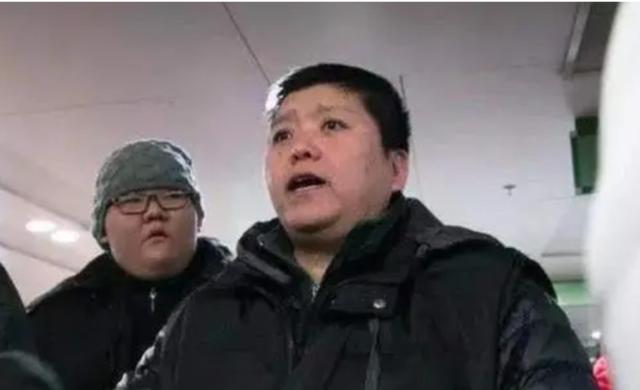 举重冠军4岁_举重冠军之死原文_举重冠军最多能举多少公斤