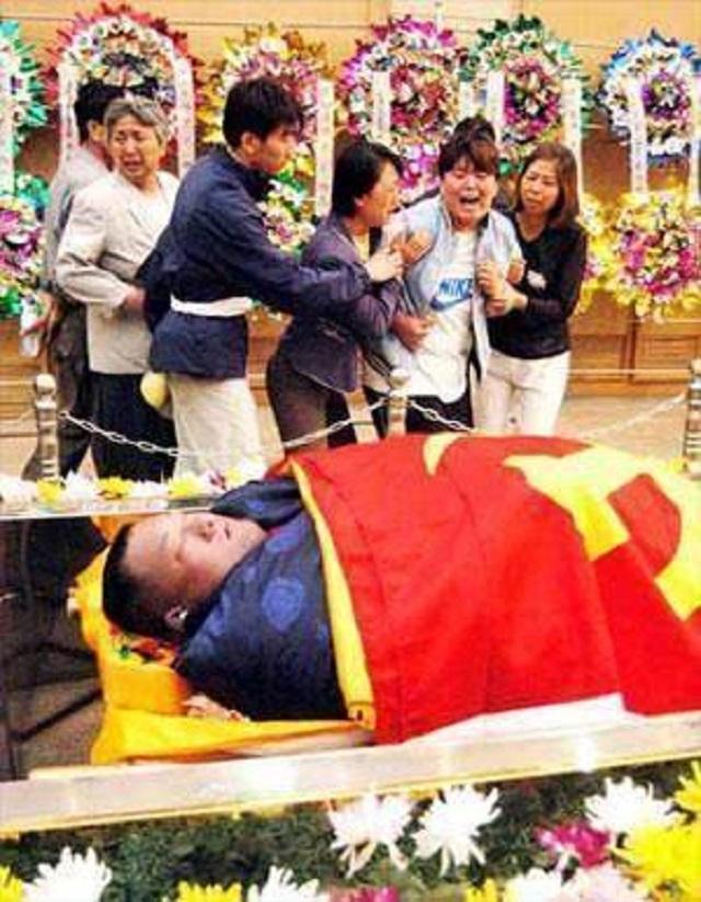 举重冠军之死原文_举重冠军4岁_举重冠军最多能举多少公斤