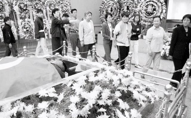 举重冠军4岁_举重冠军之死原文_举重冠军最多能举多少公斤