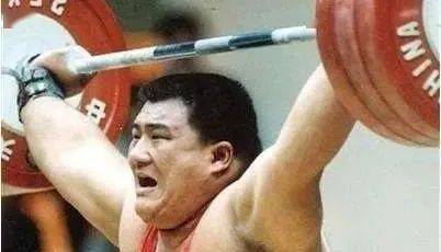 举重冠军之死原文_举重冠军4岁_举重冠军能举起多少斤