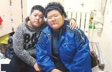 举重冠军之死原文_举重冠军能举起多少斤_举重冠军4岁