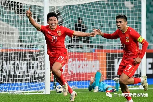 各大州的足球冠军有哪些_足球冠军都有谁_足球洲际比赛冠军