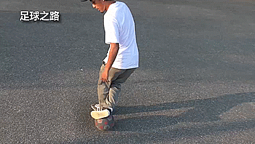 花式足球秀球技巧_秀足球的技巧_足球秀技术