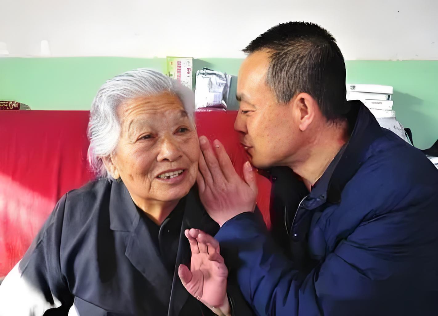 老年日常生活与活动技能_老年技能生活指导内容_老年生活技能