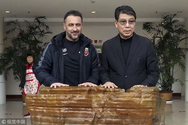 足球特有规则是什么意思_足球规则说明_足球规则叫什么