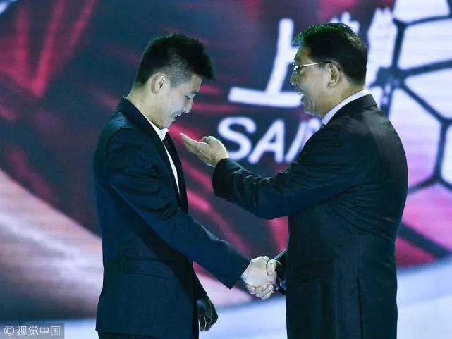 足球规则说明_足球特有规则是什么意思_足球规则叫什么