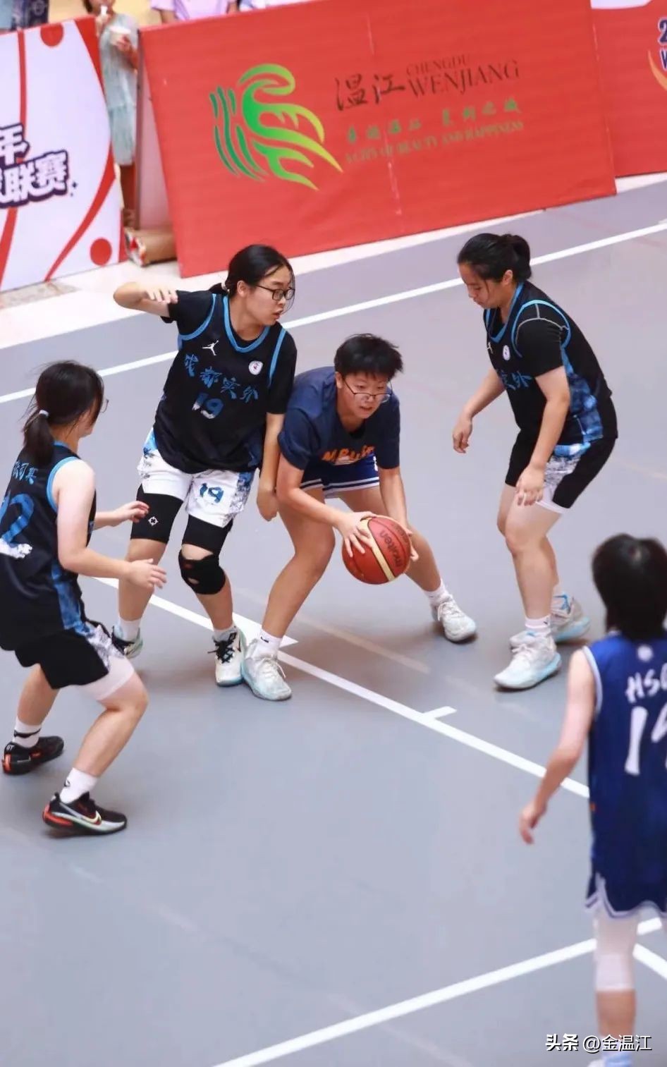 小学校园篮球比赛方案_小学篮球比赛如火如荼_小学校园篮球技巧挑战赛