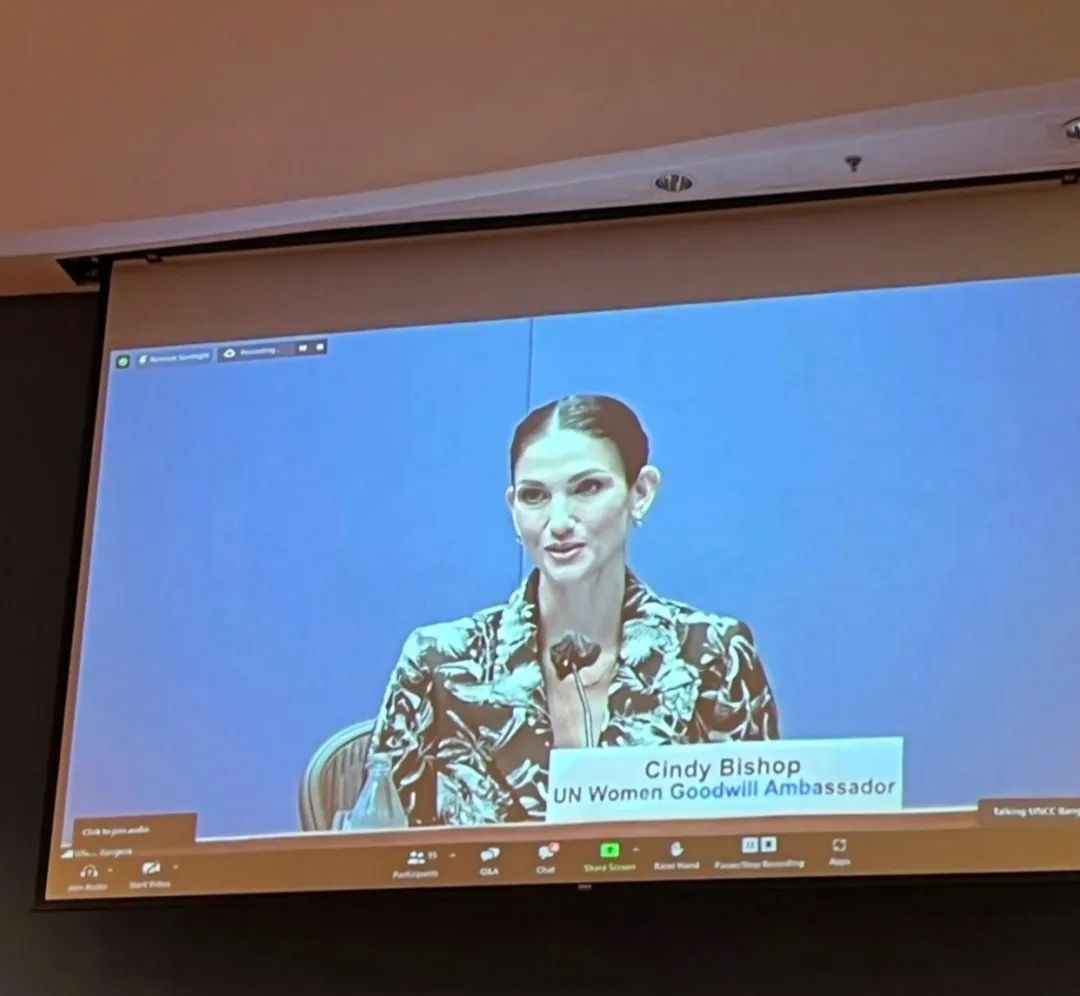 家庭健身搞笑日常视频_健身搞笑视频抖音_健身搞笑小视频