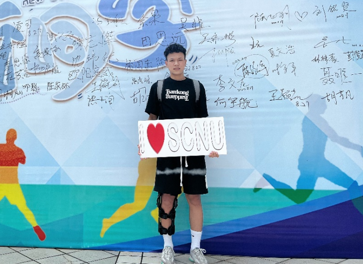 足球绕杆射门杆怎么摆放_体考足球绕杆射门规则_足球绕杆射门杆间距