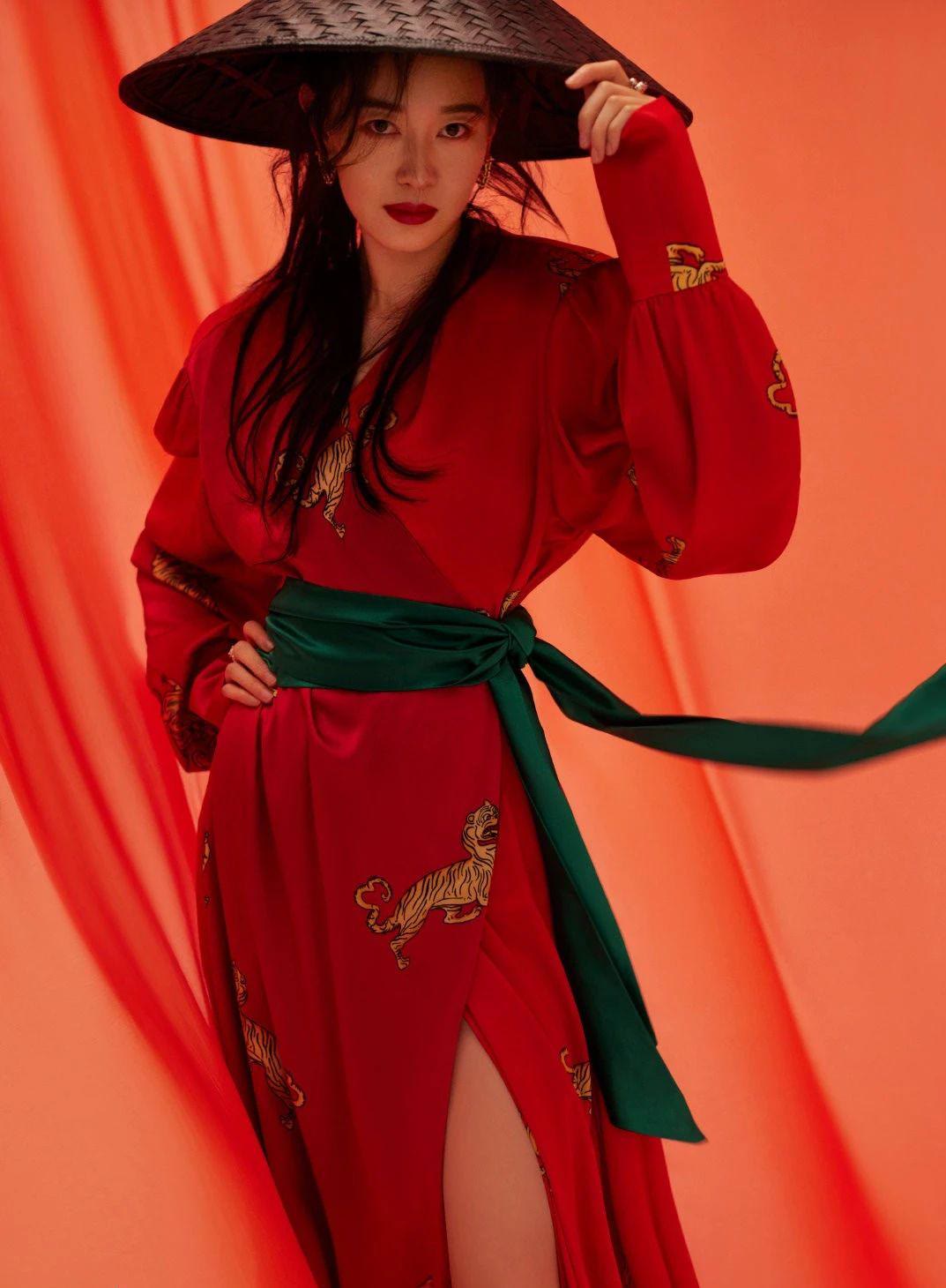 奥运会击剑女冠军_中国击剑奥运冠军女子_奥运击剑冠军中国服饰女