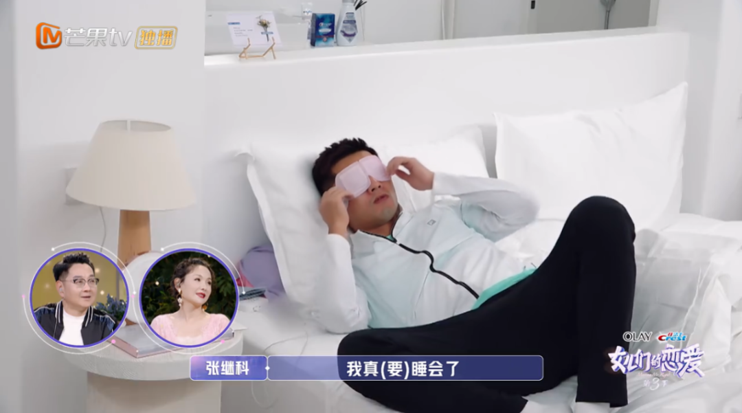 游泳比赛水下出发动作_游泳水中失衡怎么站立视频_游泳水下障碍比赛规则