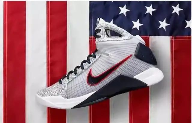 耐克篮球鞋历史年鉴_nike历年篮球鞋总汇_nike篮球鞋历史