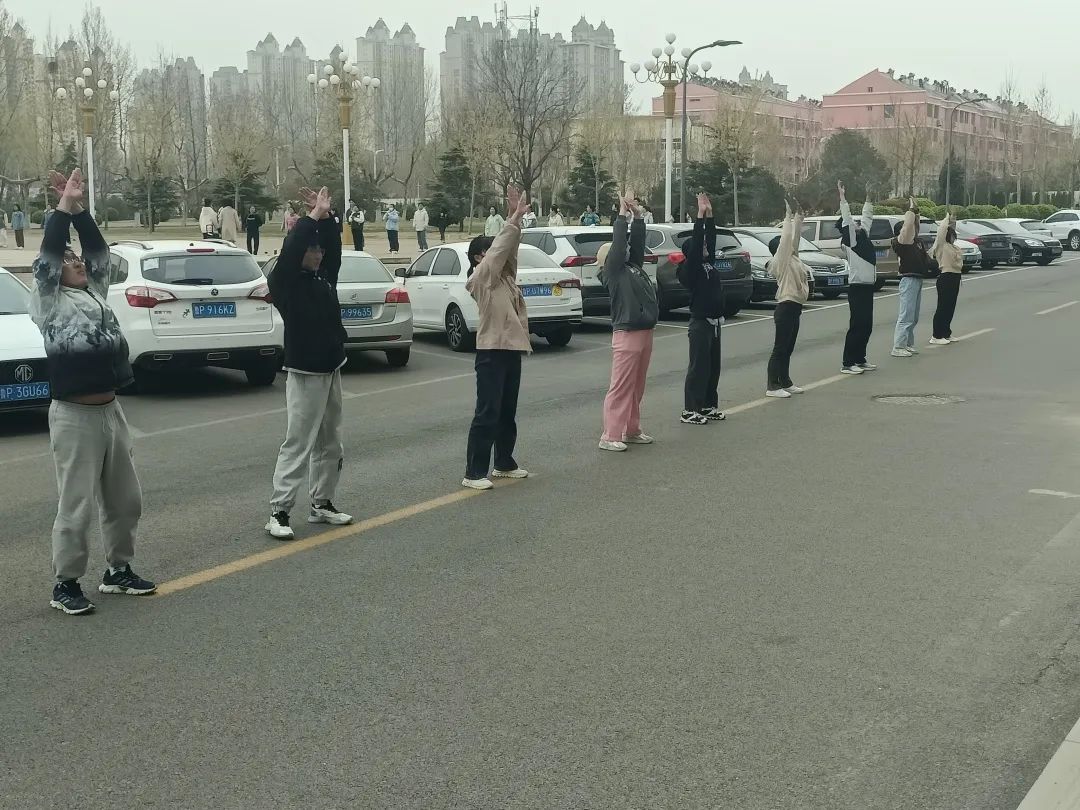 大学广播体操视频_大学生的广播体操_大学生广播体操音频