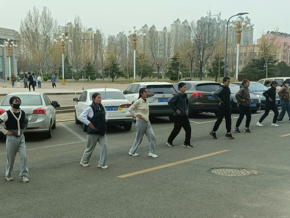 大学生广播体操音频_大学生的广播体操_大学广播体操视频
