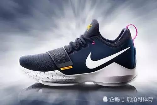 耐克篮球鞋历史年鉴_nike历年篮球鞋总汇_篮球鞋耐克历史年鉴