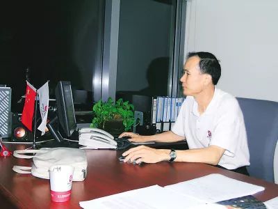 历史上最年轻的篮球队_最年轻的篮球球星_年轻的篮球队名