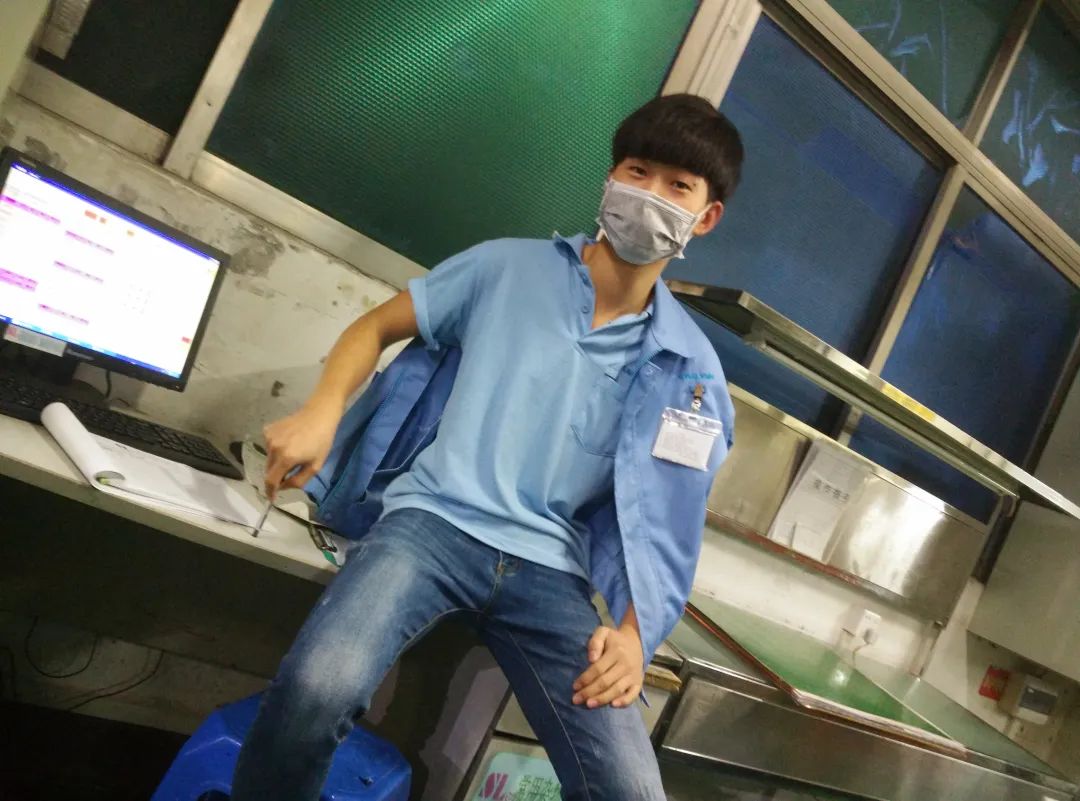 90后坐火车创业故事_90后火车司机_00后火车司机