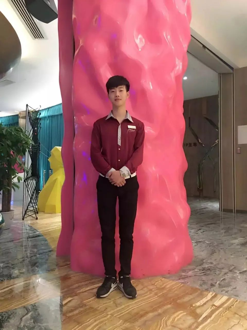 90后火车司机_90后坐火车创业故事_00后火车司机
