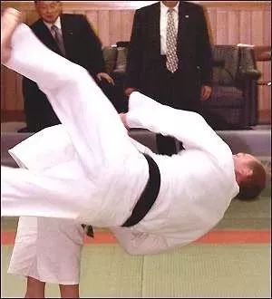 日本柔道冠军怎么那么多_日本柔道夺冠_日本柔道世界冠军