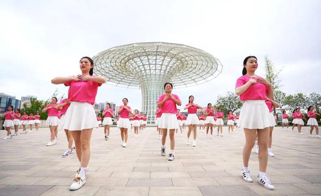 篮球赛冠军喜报_上悦城篮球赛第七届冠军_城悦篮球训练营
