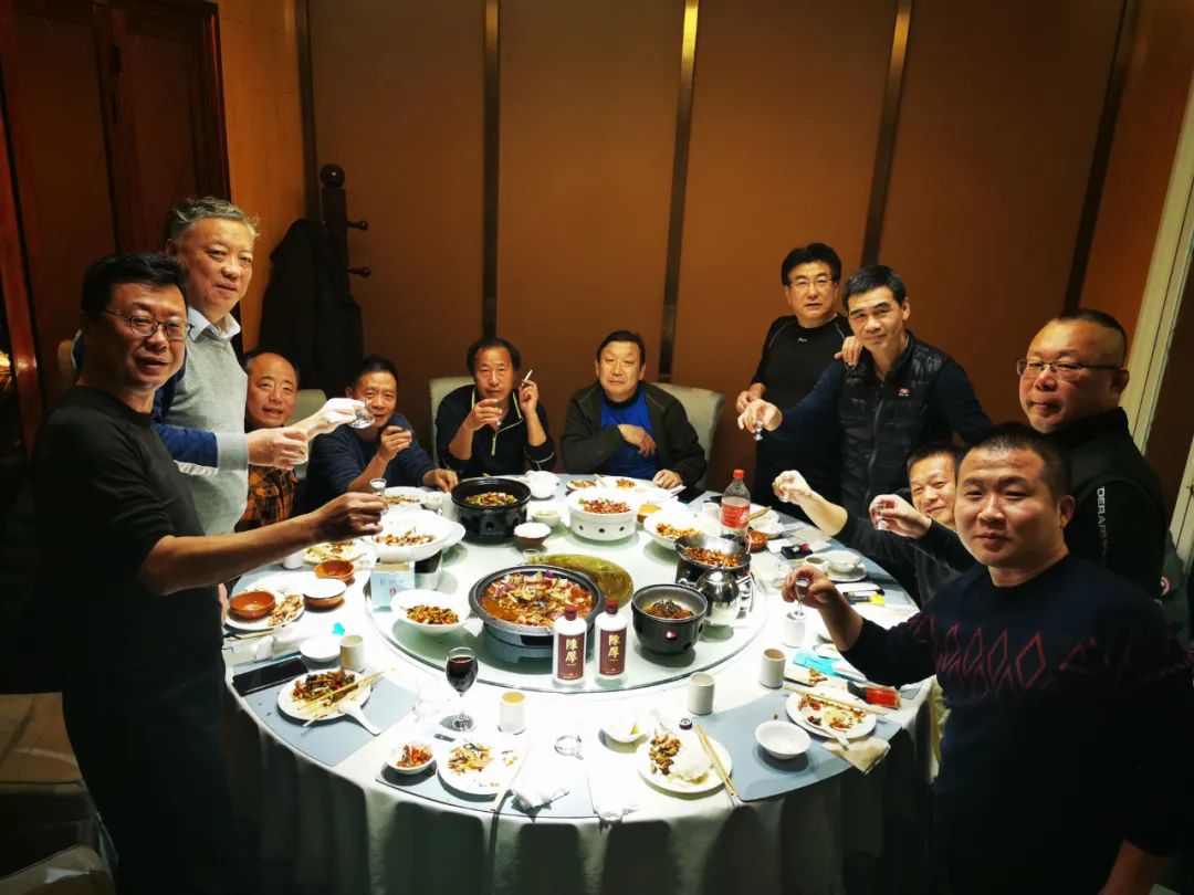 足球守门员换人规则_足球守门员转场规则_足球守门员规则转场动作