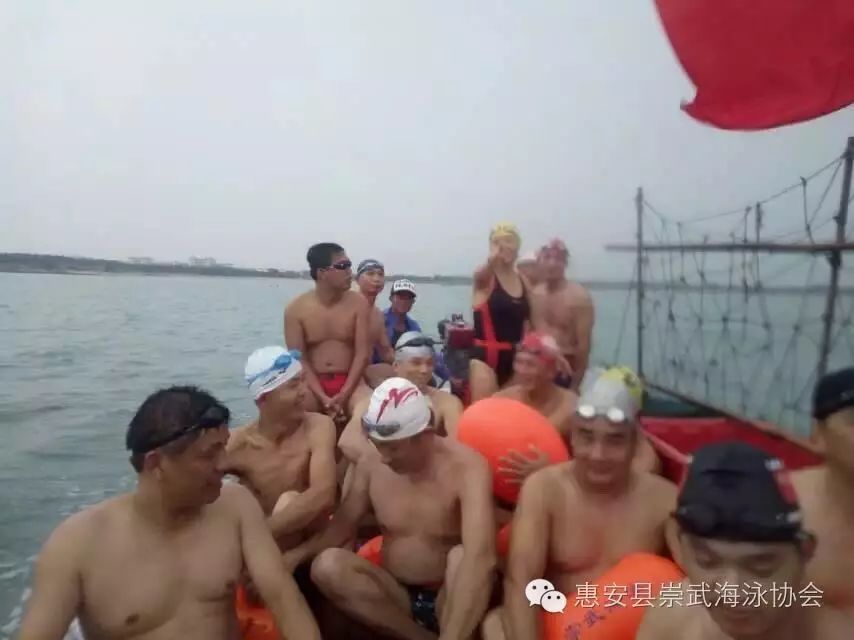 游泳换气技巧不用划手指头_游泳的换气和手的动作_游泳划手的作用