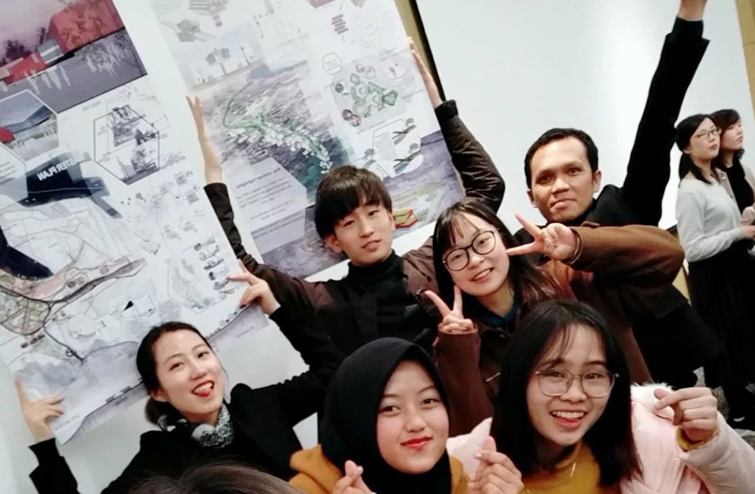 篮球绘画比赛作品_篮球绘画冠军图片比赛简单版_篮球比赛冠军绘画图片简单