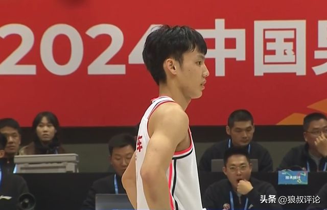 小篮球吹罚规则视频_篮球吹罚教学_篮球罚球怎么吹