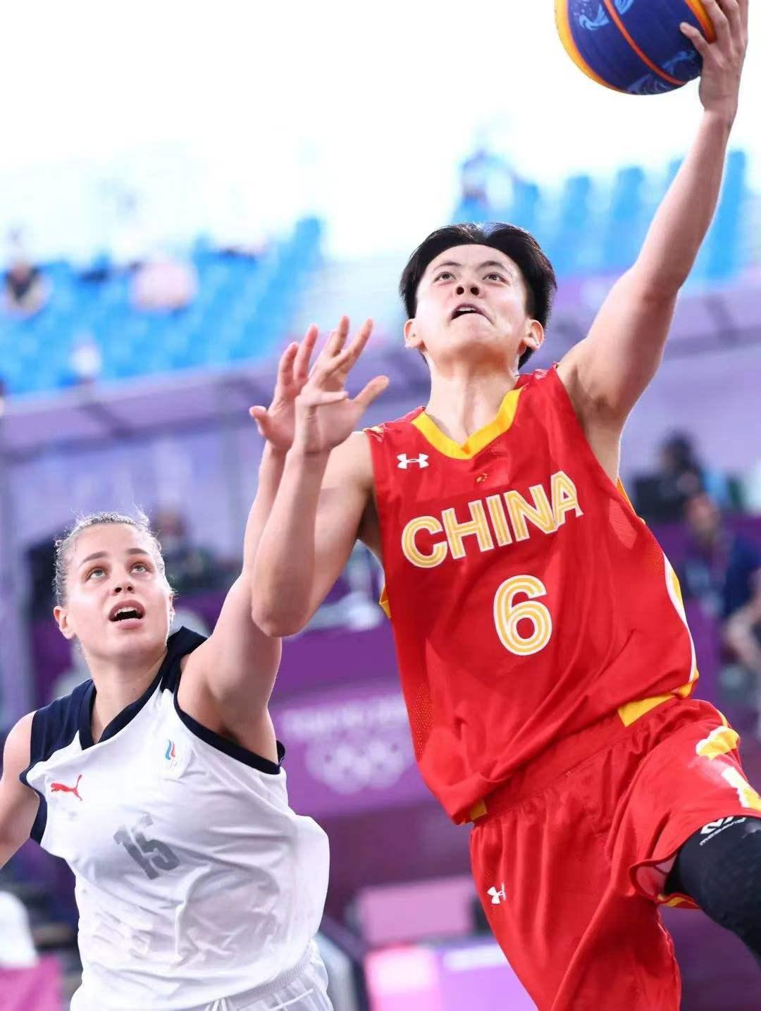 什么是业余篮球_业余篮球训练方案_打篮球业余比赛规则图片