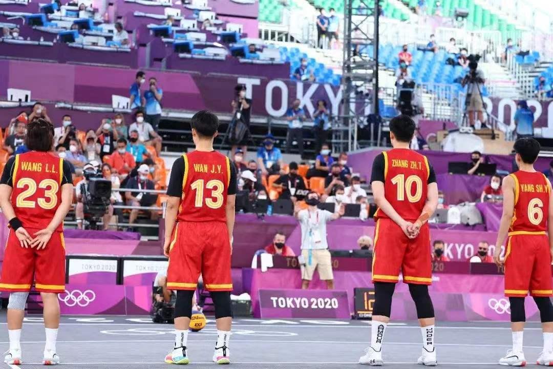 打篮球业余比赛规则图片_什么是业余篮球_业余篮球训练方案