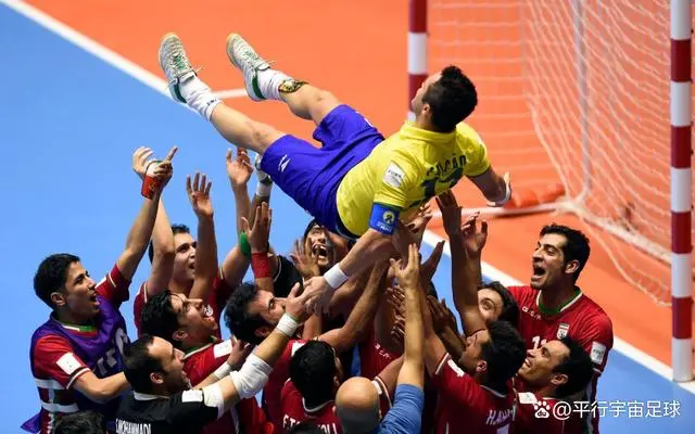 足球五人制球点球规则_点球五人足球规则球制是什么_五人制足球点球大战规则