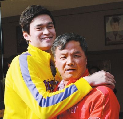 游泳冠军孙杨得冠的过程_孙杨游泳锦标赛mvp_孙杨的游泳比赛