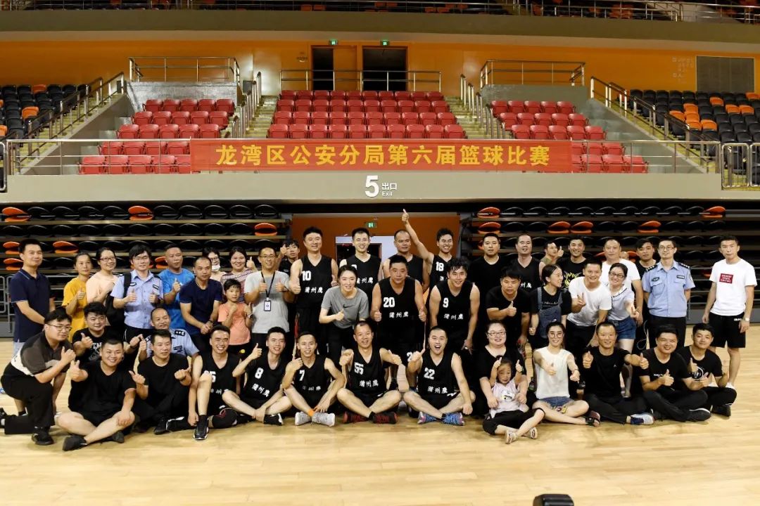 打篮球冠军_篮球比赛冠军_赴战篮球冠军有哪些人员