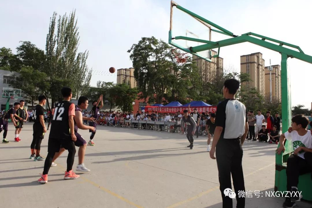 赴战篮球冠军有哪些人员_篮球比赛冠军_打篮球冠军