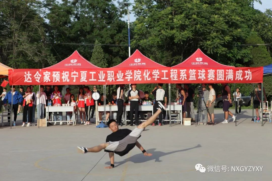 赴战篮球冠军有哪些人员_篮球比赛冠军_打篮球冠军