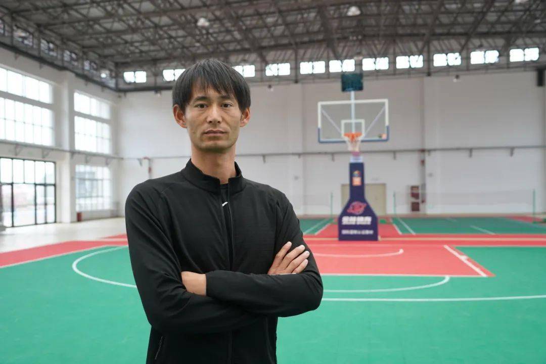 篮球赛贵州冠军有哪些球员_篮球贵州赛球员冠军有哪些人_篮球贵州赛球员冠军有哪些