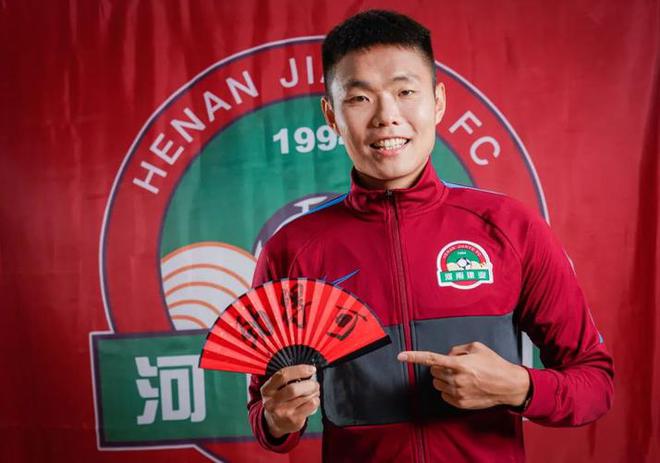 河南足球球员_足球河南冠军中国是哪个队_中国足球河南几个冠军是谁