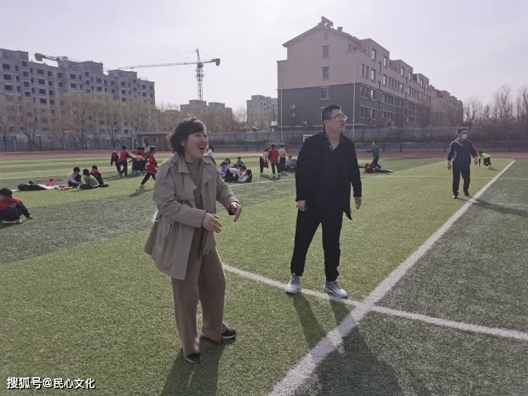 足球联赛获得冠军后发表讲话_足球赛获得亚军表达_足球比赛获得冠军的演讲稿