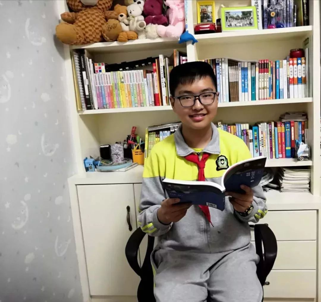 烟台游泳港男子冠军是谁呀_烟台游泳比赛_烟台港男子游泳冠军是谁